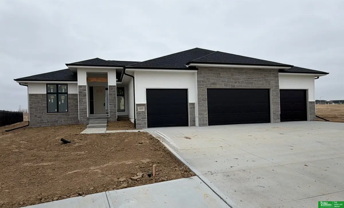 19513 Ellison Avenue, Elkhorn, NE 68022 - #1