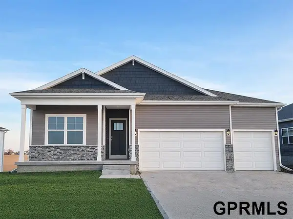 12413 S 205th Avenue, Gretna, NE 68028