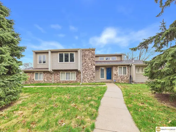 12615 Sky Park Drive, Omaha, NE 68137