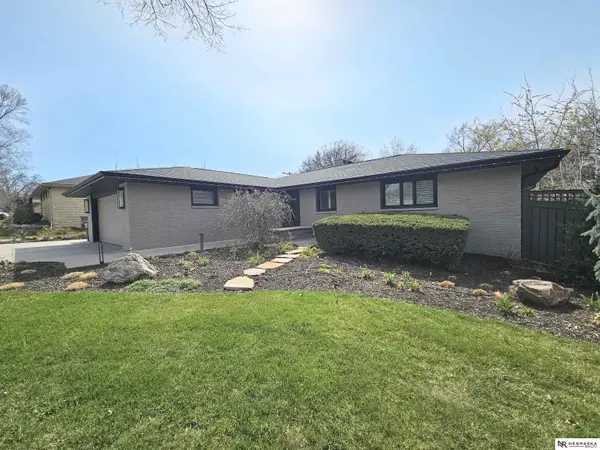 1509 Skyline Drive, Lincoln, NE 68506