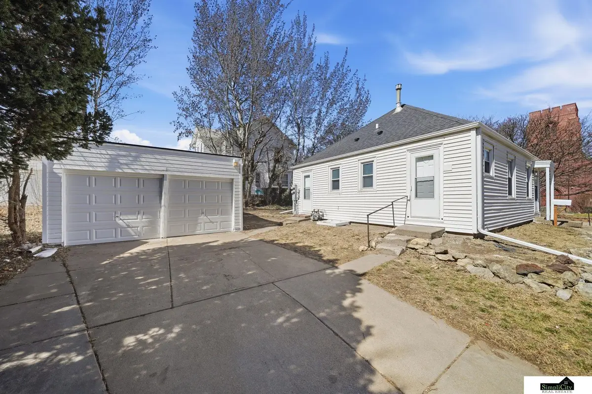 1901 S 28th Street, Lincoln, NE 68502 - #1