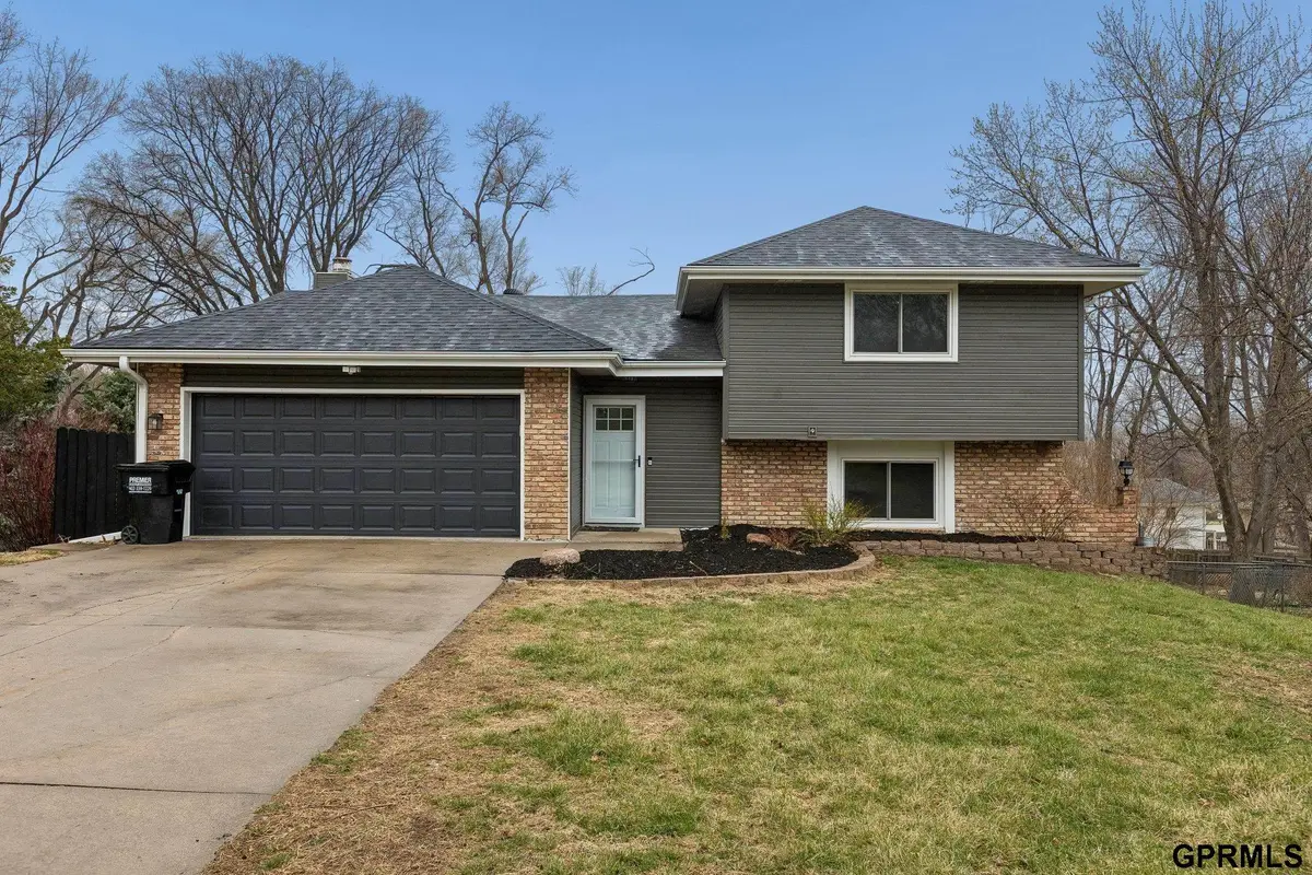 1104 Horseshoe Circle, Papillion, NE 68046 - #1