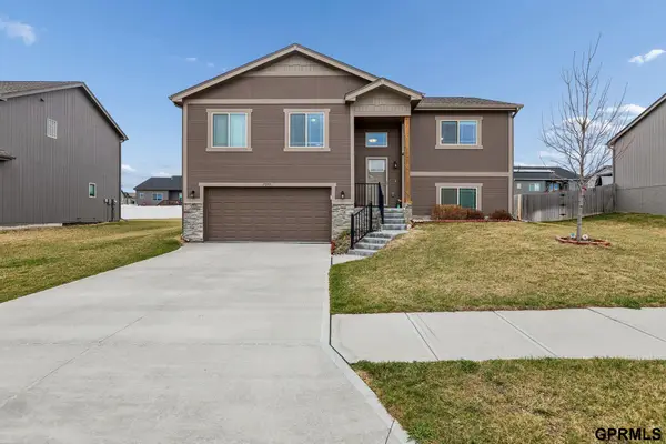 7333 N 166 Street, Bennington, NE 68007