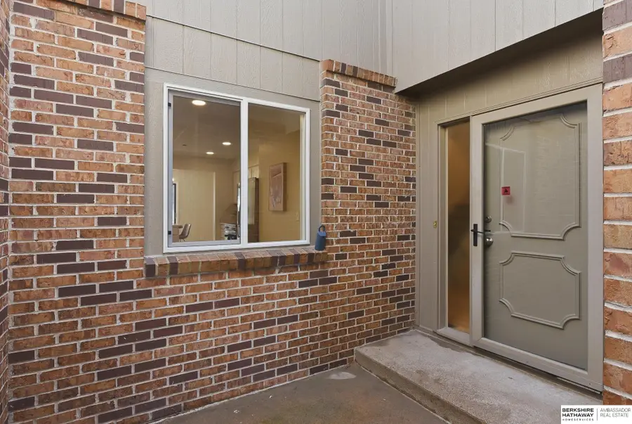 983 S 119 Court, Omaha, NE 68154 - #3