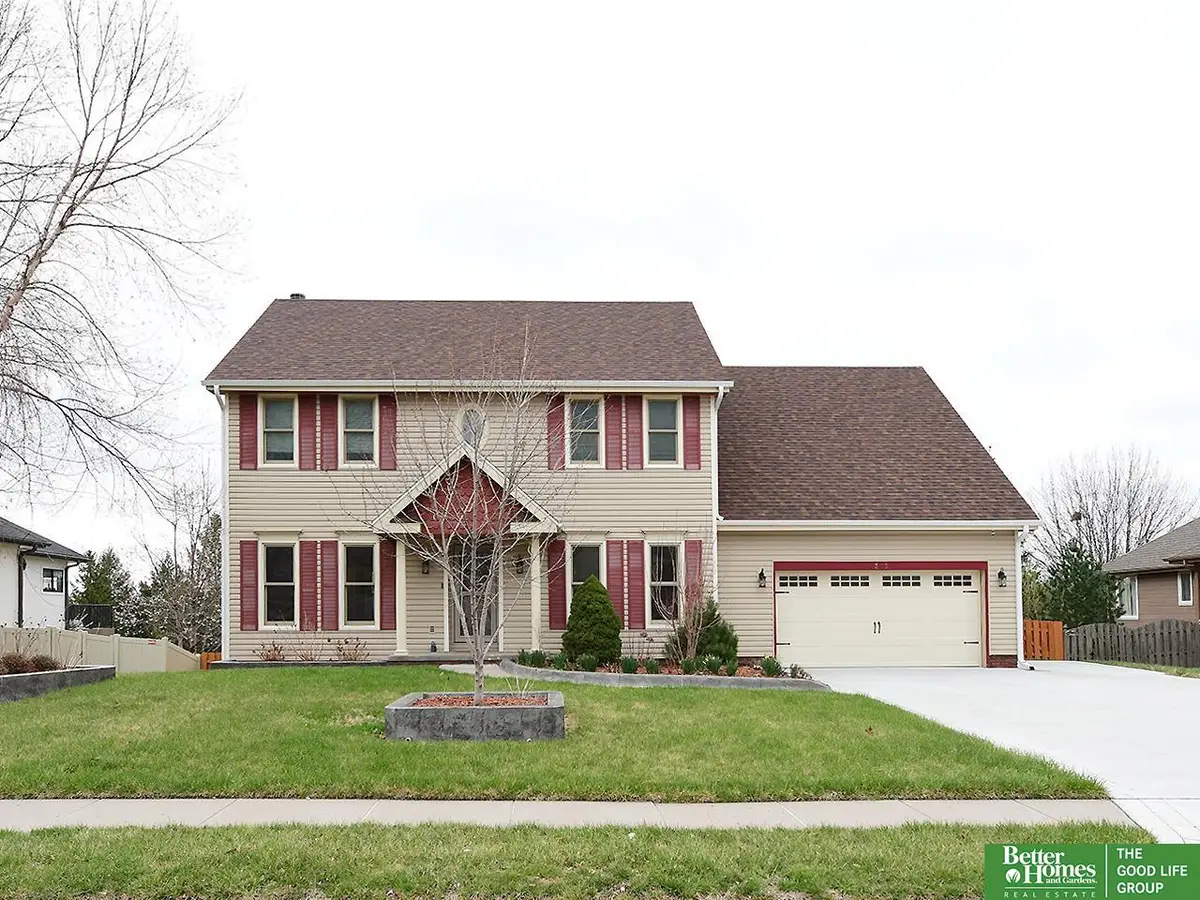 315 Pheasant Run Lane, Papillion, NE 68046 - #1