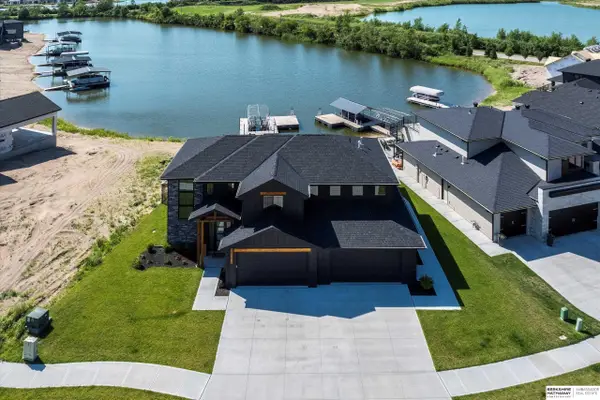 28504 Laurel Circle, Valley, NE 68064