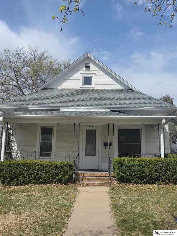 823 8th Street, Fairbury, NE 68352