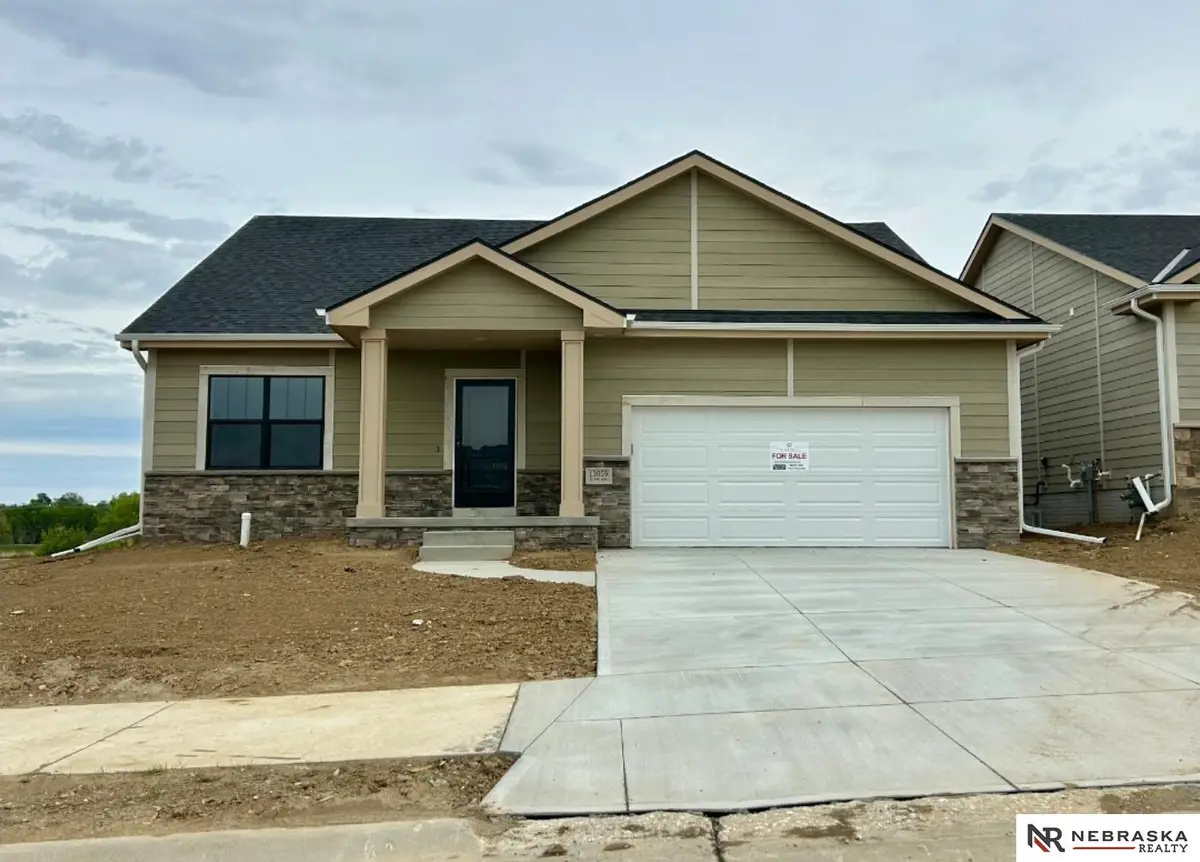 13051 S 44th Avenue, Bellevue, NE 68123 - #1