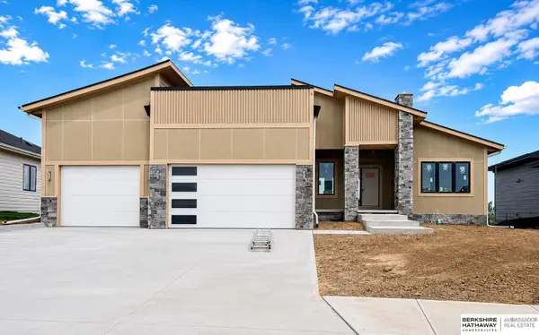 6231 N 207th Street, Elkhorn, NE 68022