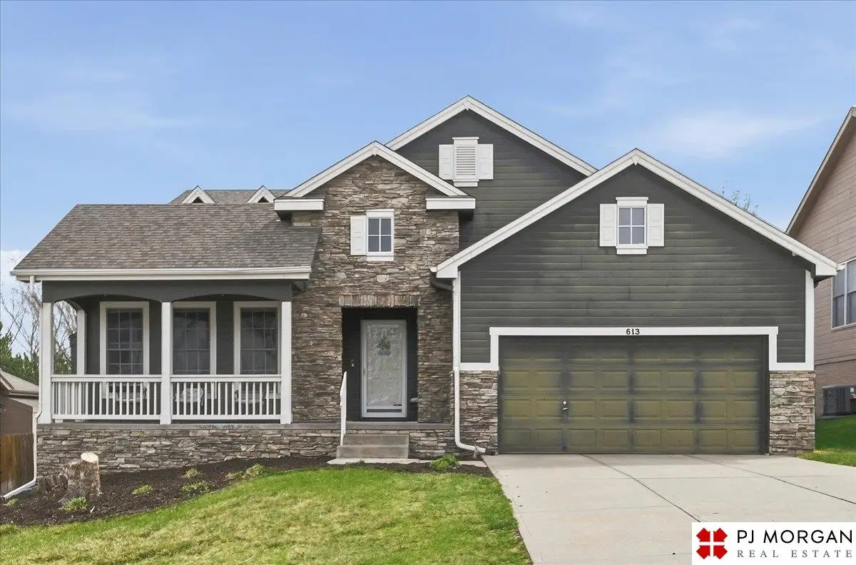 613 S 180 Avenue, Elkhorn, NE 68022 - #1