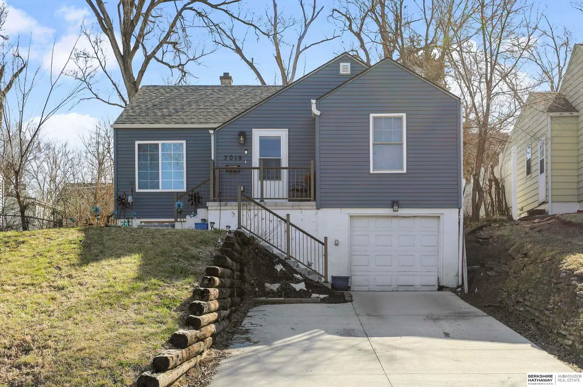 7019 N 33rd Street, Omaha, NE 68112 - #1