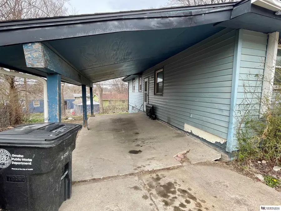 4552 Ogden Avenue, Omaha, NE 68104 - #2
