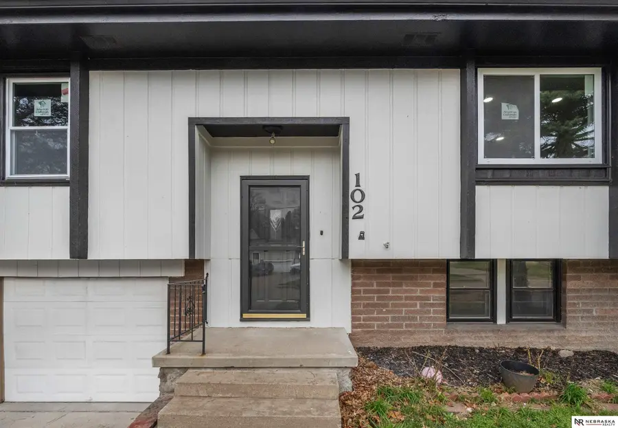 102 Hillcrest Avenue, Bellevue, NE 68005 - #3