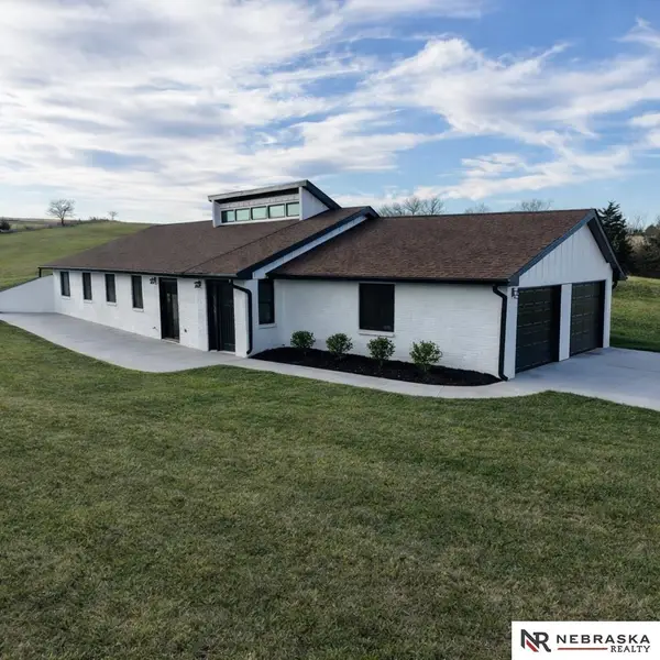 1863 154th Road, Garland, NE 68360