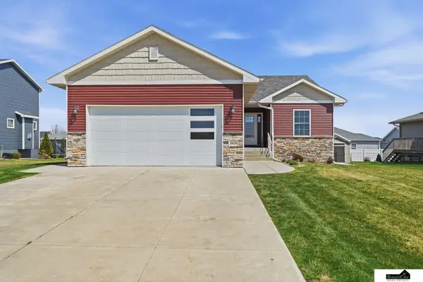 2456 N Columbia Avenue, Seward, NE 68434