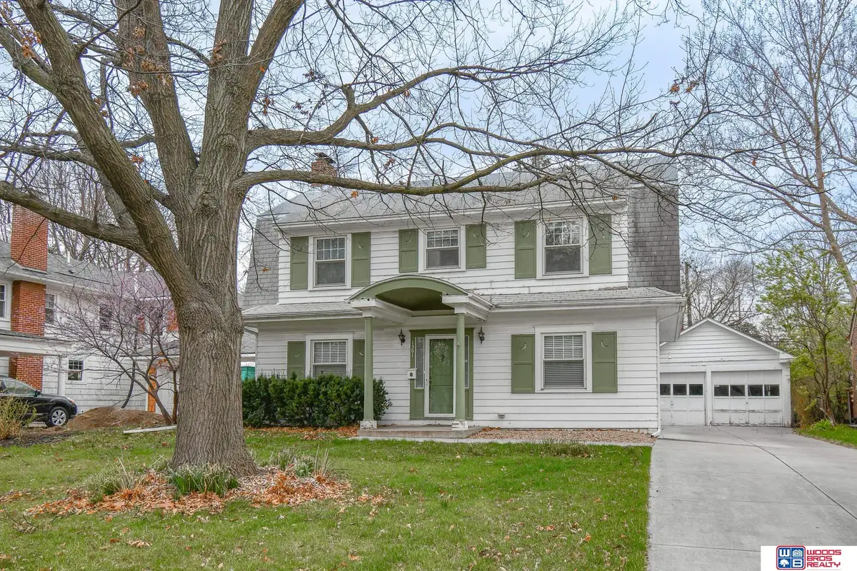 1301 N 38th Street, Lincoln, NE 68503 - #1