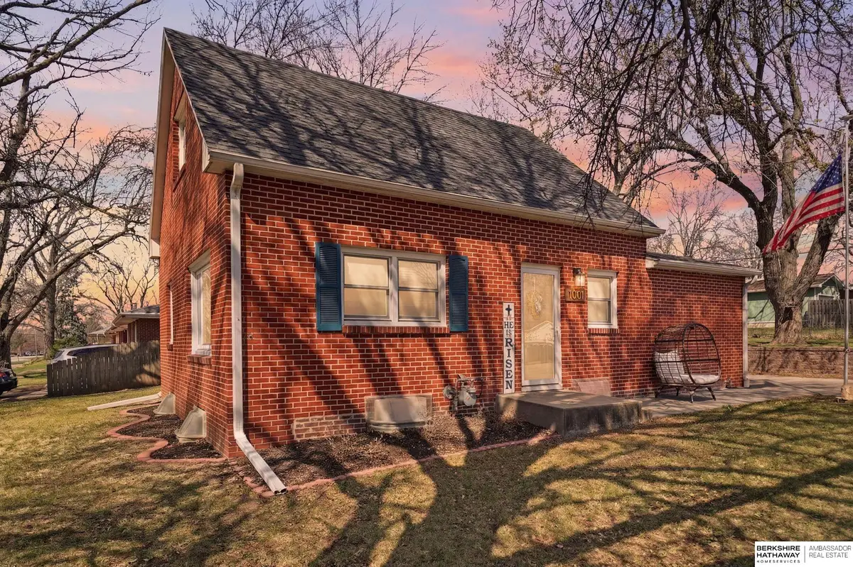 1001 N 69th Street, Lincoln, NE 68505 - #1