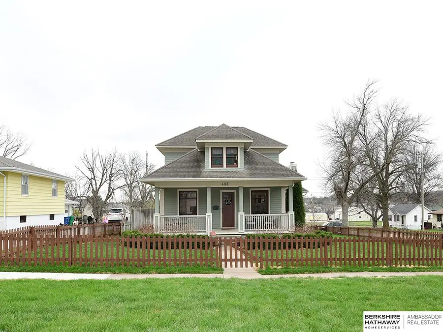 403 E 3rd Street, Papillion, NE 68046 - #2