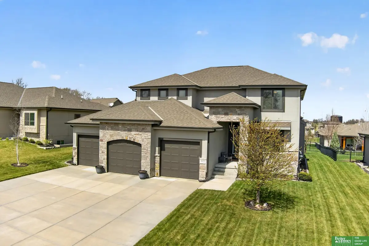 512 Sherwood Drive, Gretna, NE 68028 - #1