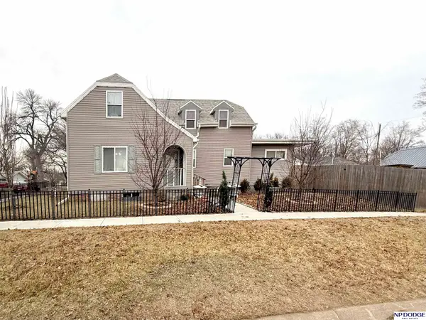 314 W 2nd Street, Oakland, NE 68045