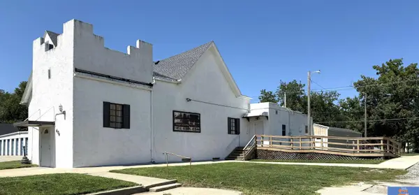 604 W Court Street, Beatrice, NE 68310