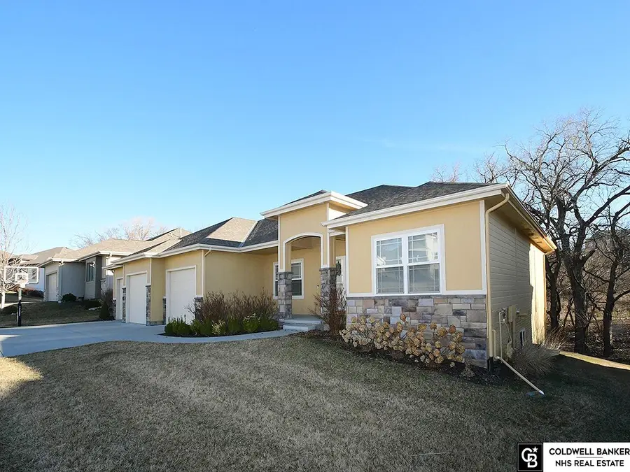 2549 N 187th Avenue, Elkhorn, NE 68022 - #2