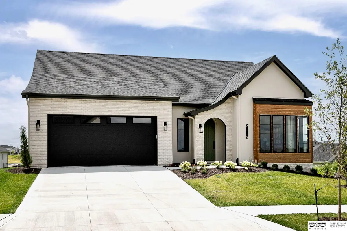 21113 Laurel Avenue, Elkhorn, NE 68022 - #1