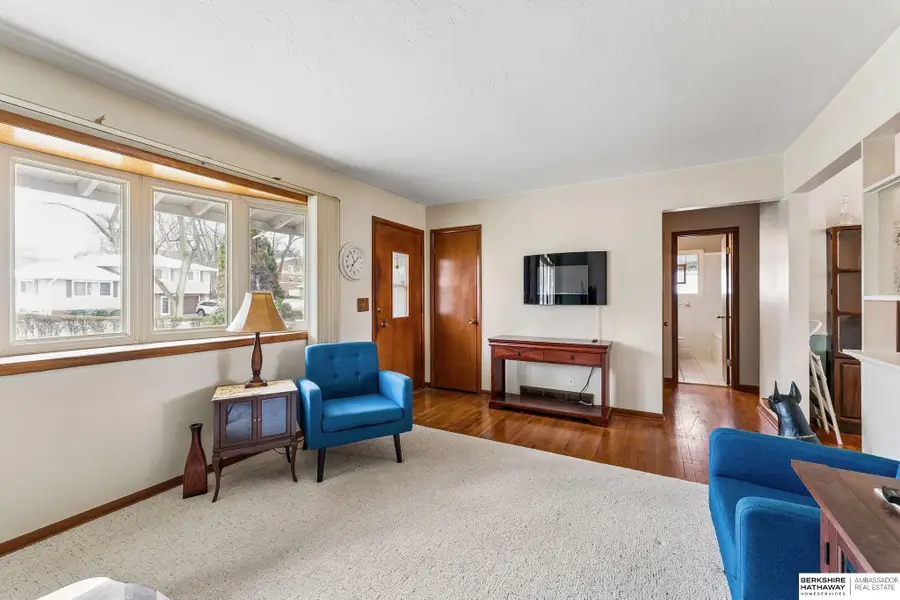 4960 Valley Street, Omaha, NE 68106 - #3