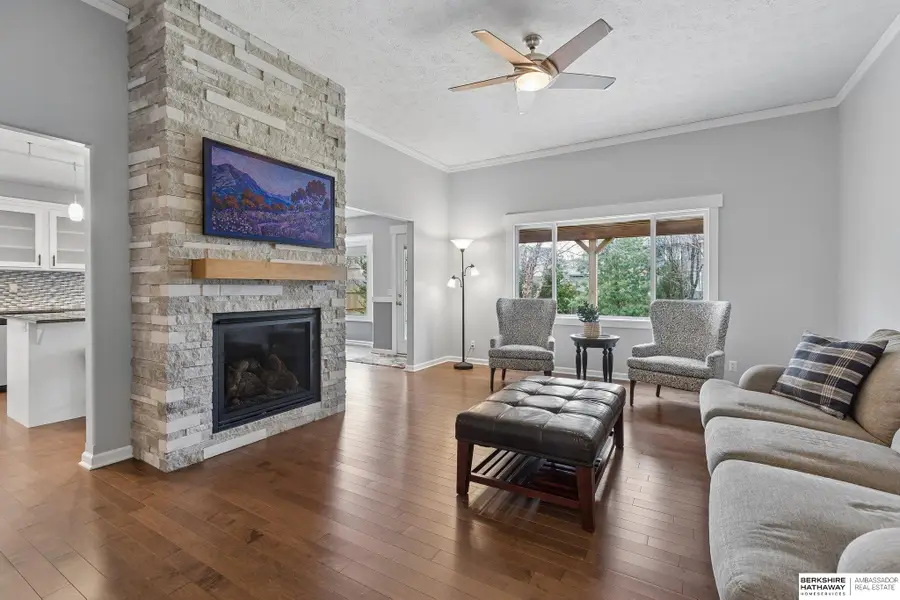 610 Ruby Road, Papillion, NE 68133 - #3