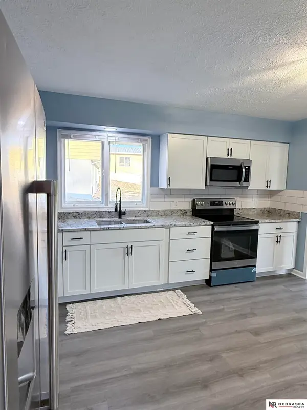 6501 S 43rd Street, Omaha, NE 68107