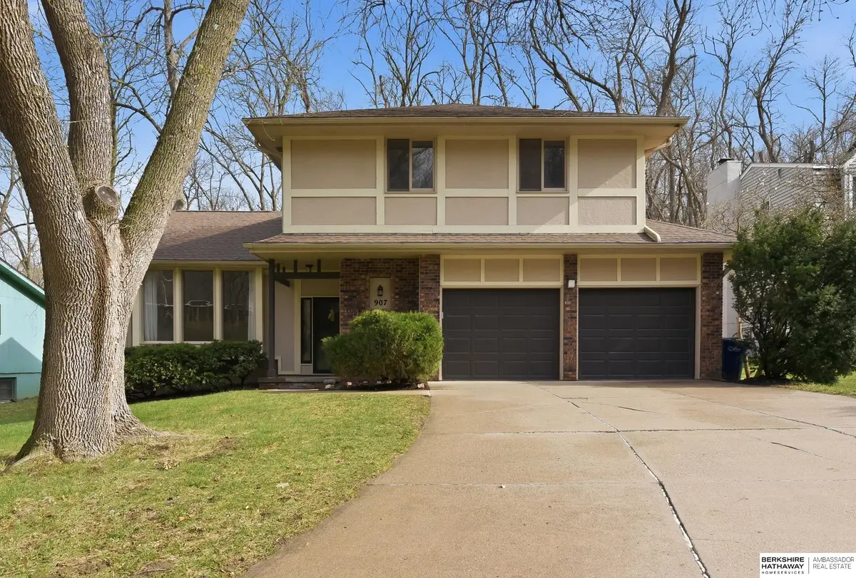 907 Wolf Lane, Bellevue, NE 68005 - #1