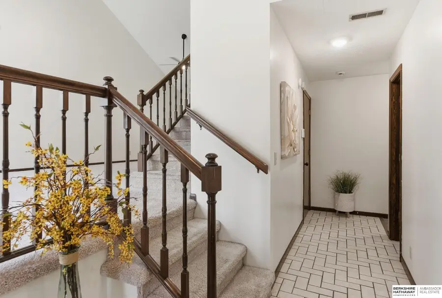 907 Wolf Lane, Bellevue, NE 68005 - #2