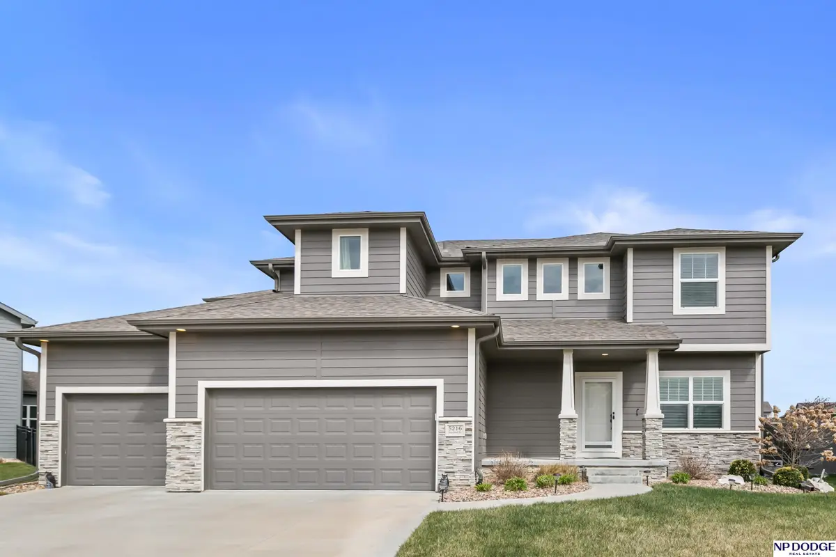 5216 Heartland Drive, Papillion, NE 68133 - #1