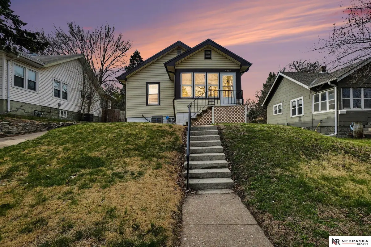 4925 William Street, Omaha, NE 68106 - #1