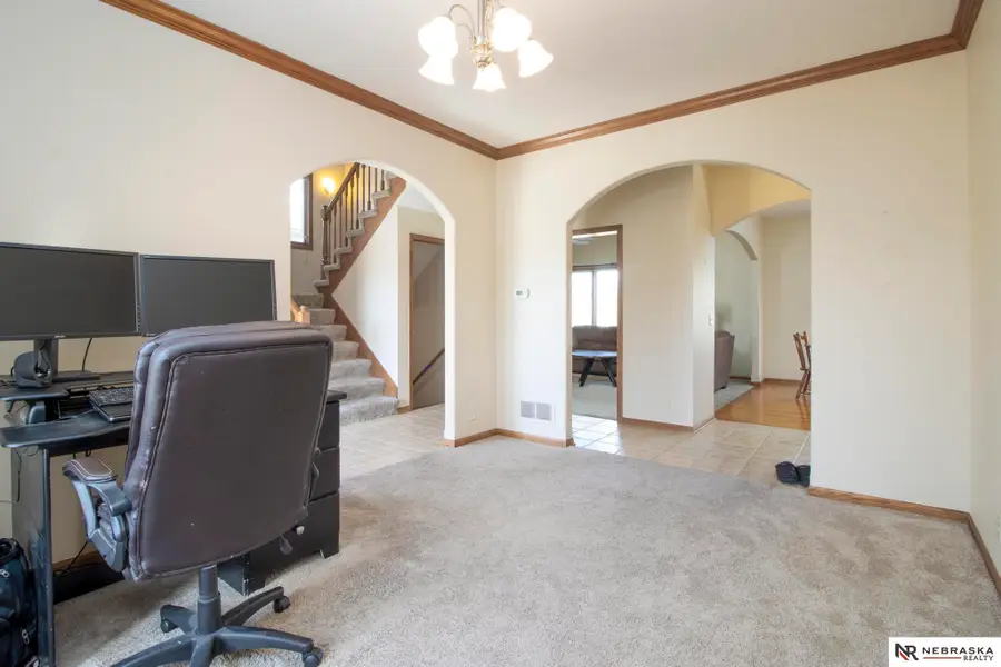 19330 H Street, Omaha, NE 68135 - #3