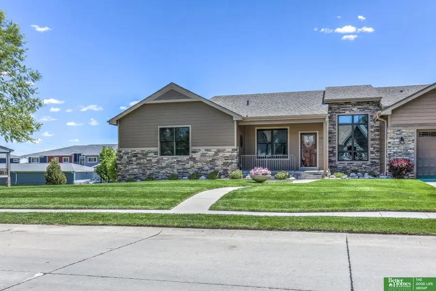 5817 N 159th Street, Omaha, NE 68116 - #2