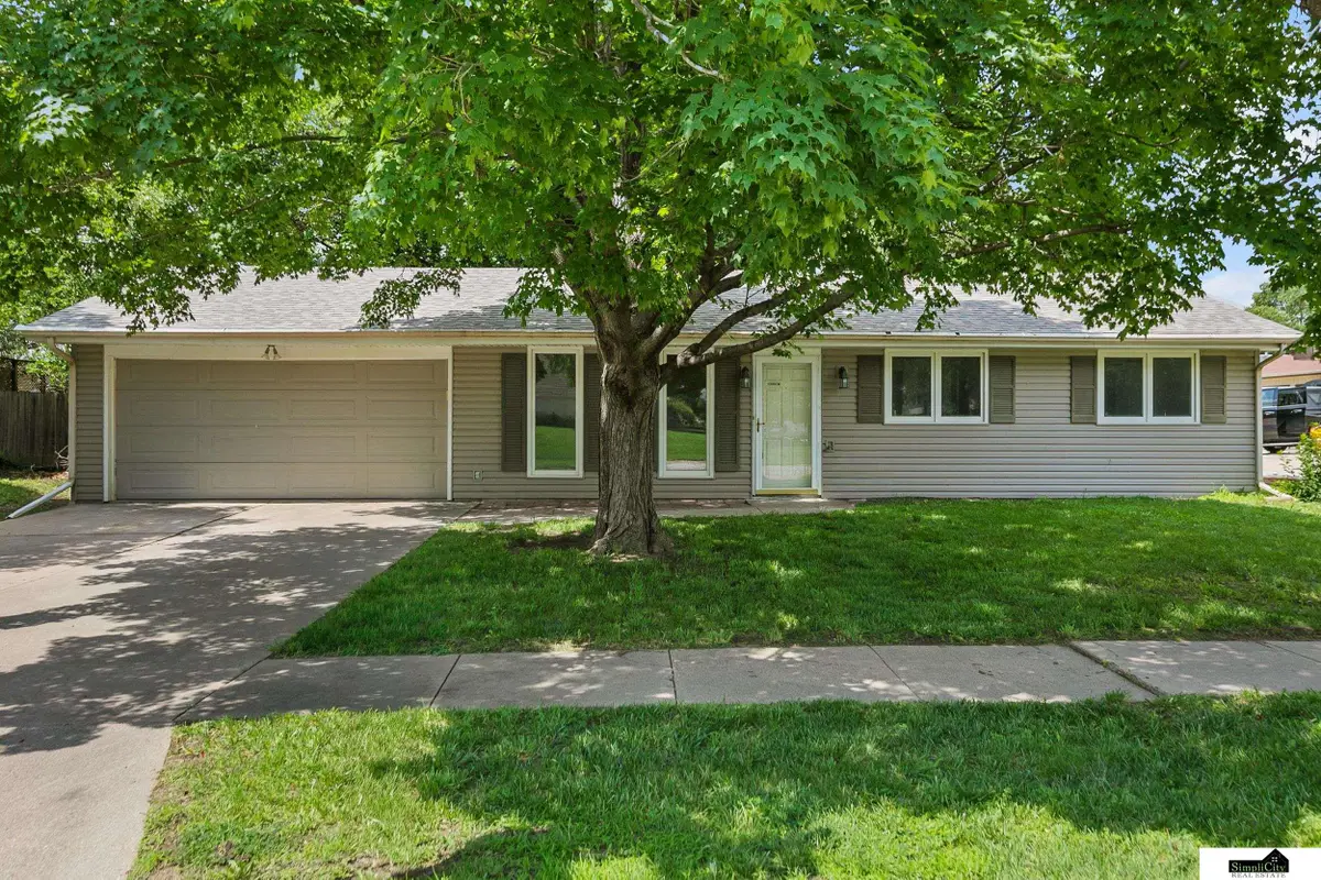 1716 W Arlington Street, Lincoln, NE 68522 - #1