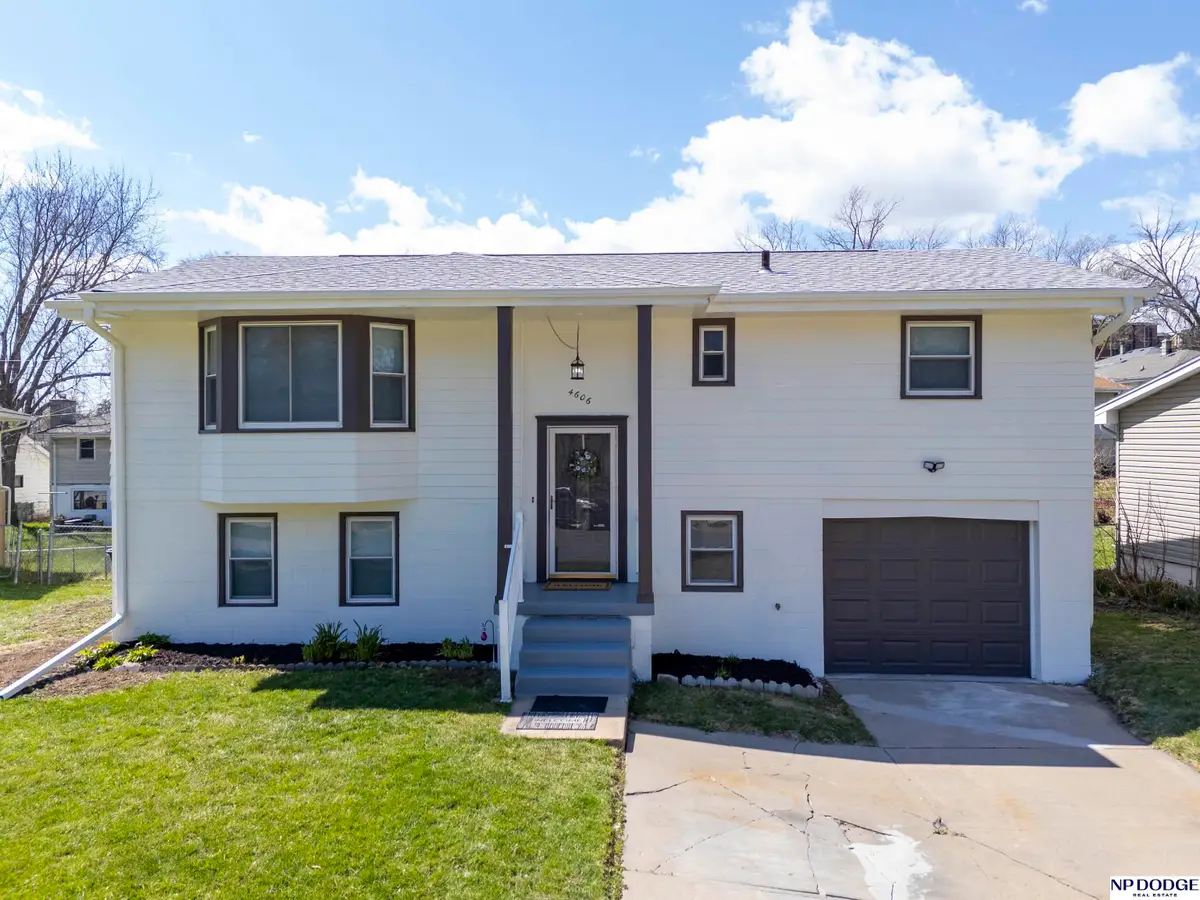 4606 N 54th Circle, Omaha, NE 68104 - #1