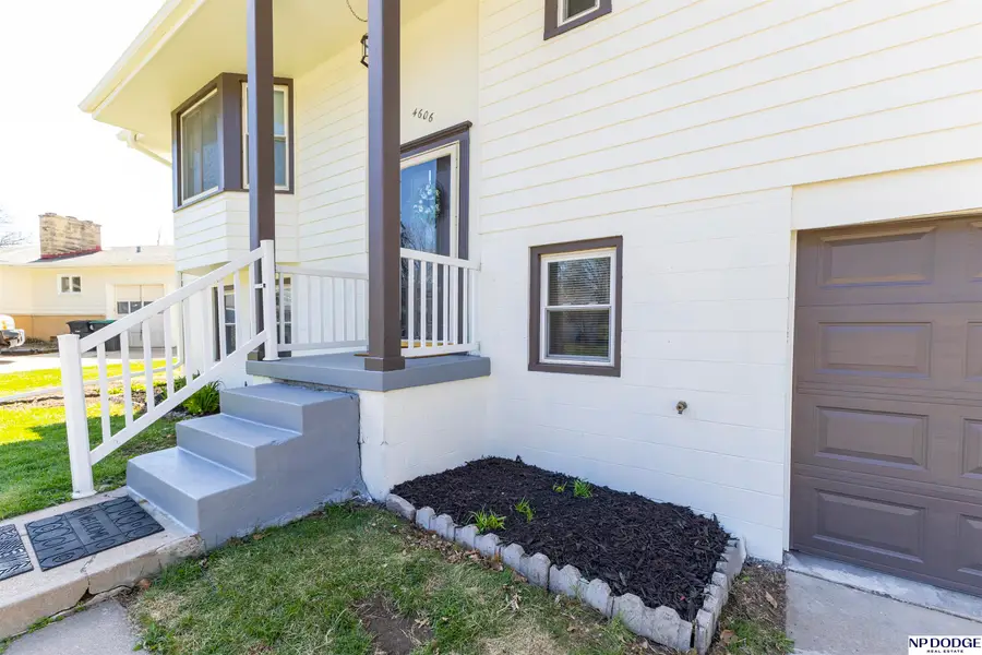 4606 N 54th Circle, Omaha, NE 68104 - #3