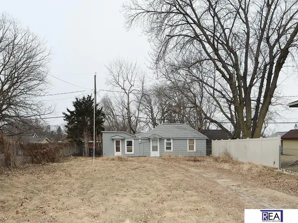 2330 N 69 Street, Omaha, NE 68104