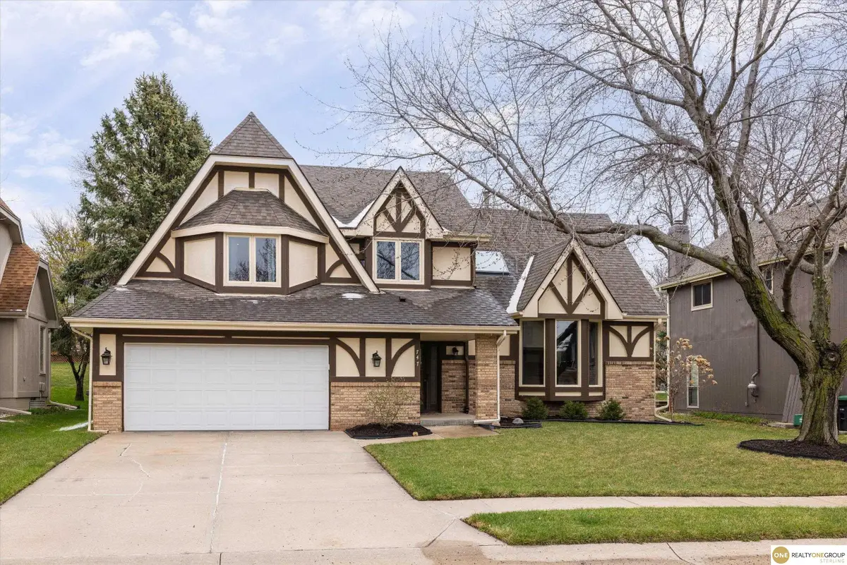 747 N 155 Avenue, Omaha, NE 68154 - #1