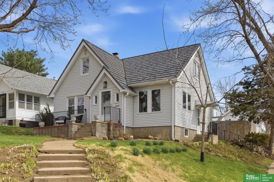 4623 Pacific Street, Omaha, NE 68106 - #2