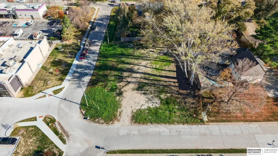 201 S 71st Street, Omaha, NE 68132 - #2