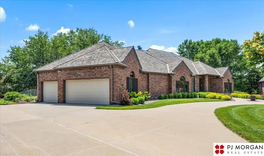 733 N 157th Circle, Omaha, NE 68118 - #3