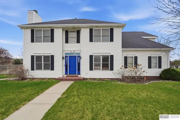 2820 Crown Pointe Circle, Lincoln, NE 68506