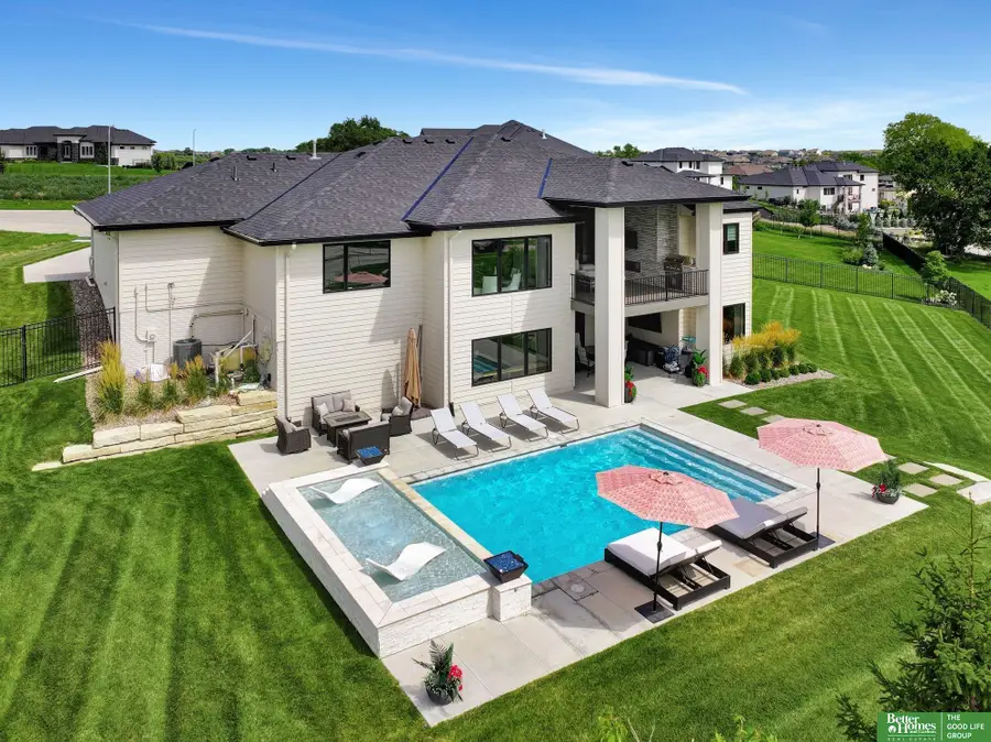 21068 Valley Circle, Elkhorn, NE 68022 - #2