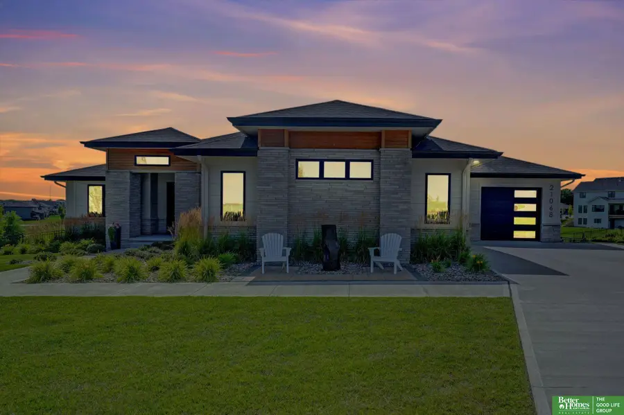 21068 Valley Circle, Elkhorn, NE 68022 - #3