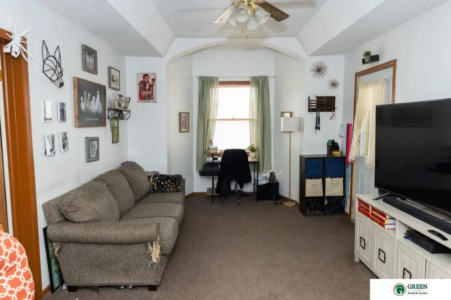 709 N Platte Avenue, York, NE 68467 - #2