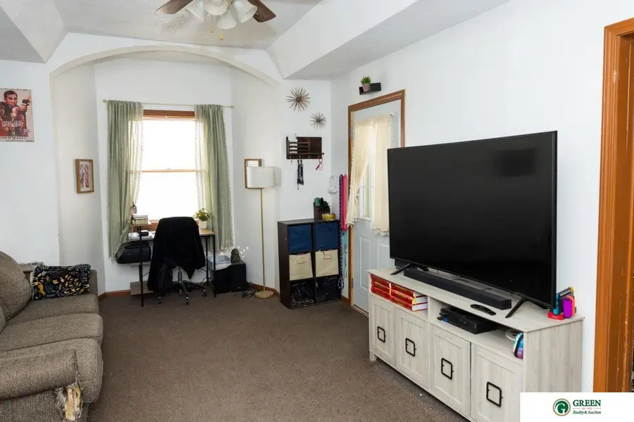 709 N Platte Avenue, York, NE 68467 - #3