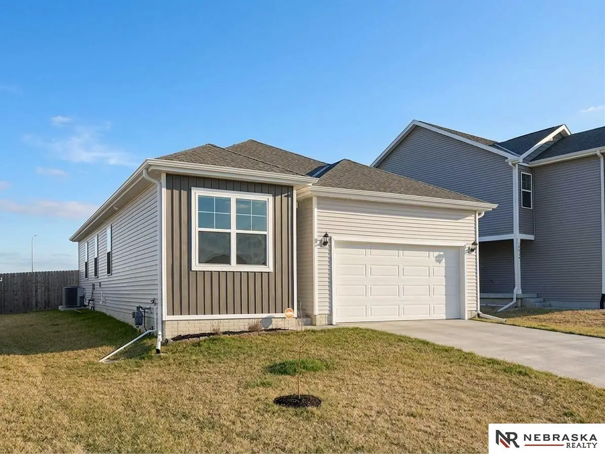 9408 Reynolds Street, Omaha, NE 68122 - #1